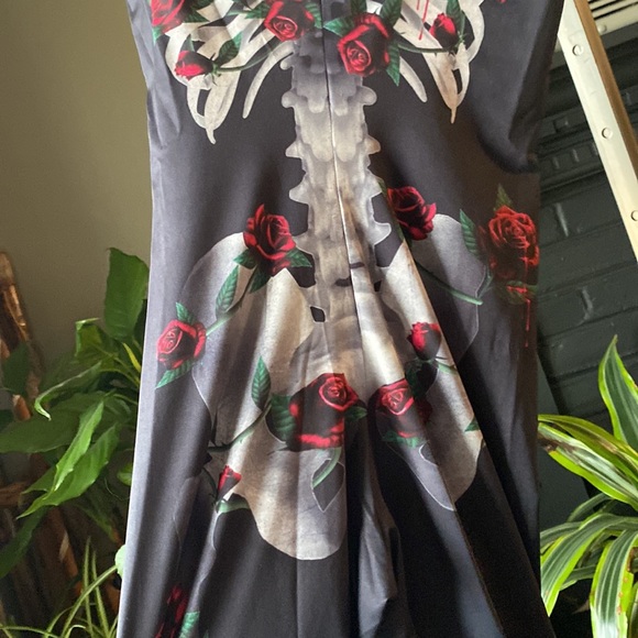 Women’s Small skull Body suit NWOT - Picture 14 of 16